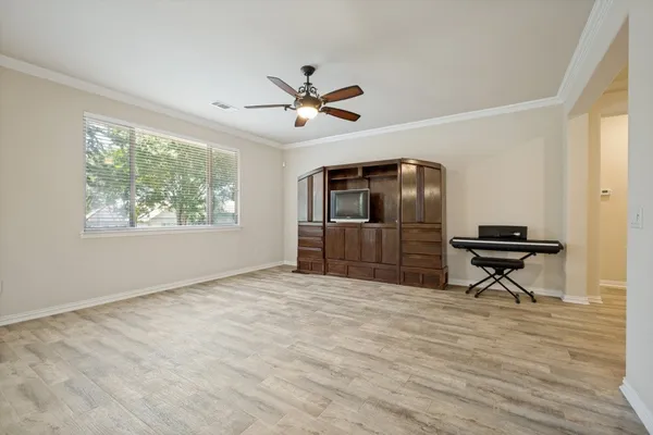 Property Slideshow image 3 of 12 | 9108 compton st, Denton, TX, 76207