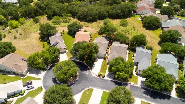 Property Slideshow image 2 of 40 | 510 crockett loop, Georgetown, TX, 78633
