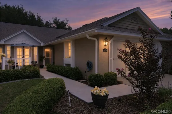 Property Slideshow image 3 of 55 | 6079 w fairhaven ct, Crystal River, FL, 34429