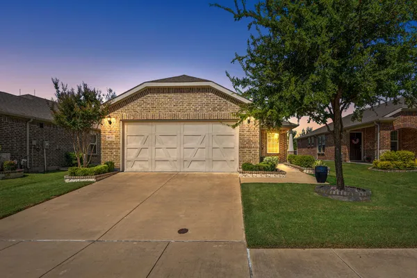 Property Slideshow image 2 of 29 | 9121 tranquil trl, Mckinney, TX, 75071