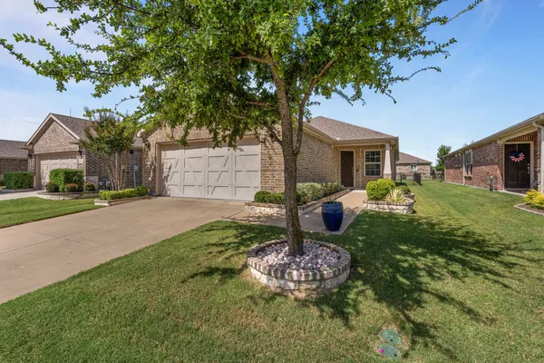 Property Slideshow image 3 of 29 | 9121 tranquil trl, Mckinney, TX, 75071
