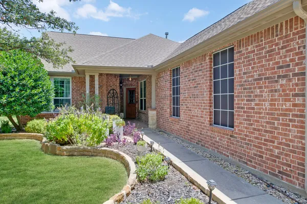 Property Slideshow image 3 of 32 | 7444 saint petersburg dr, Frisco, TX, 75036