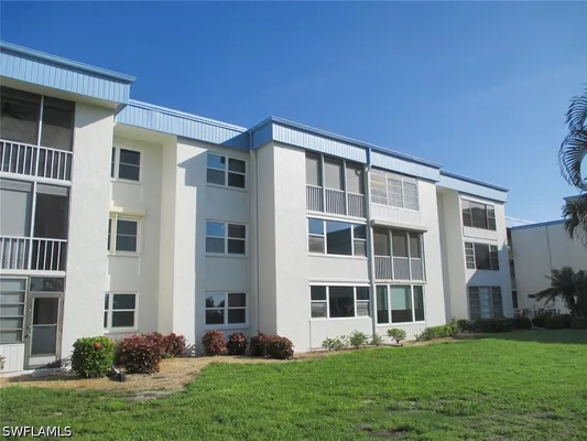 Property Slideshow image 2 of 23 | 1624 pine valley dr 217, Fort Myers, FL, 33907