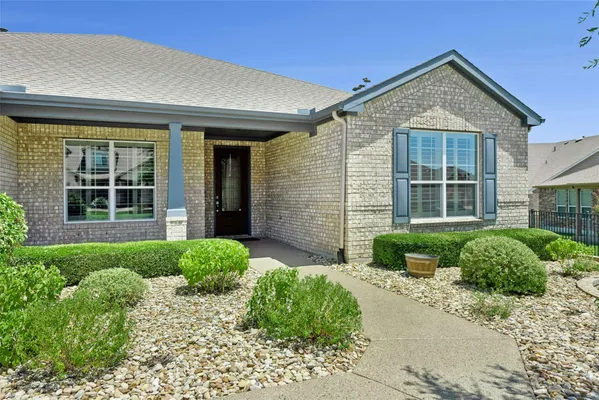 Property Slideshow image 2 of 40 | 811 holiday creek ln, Georgetown, TX, 78633