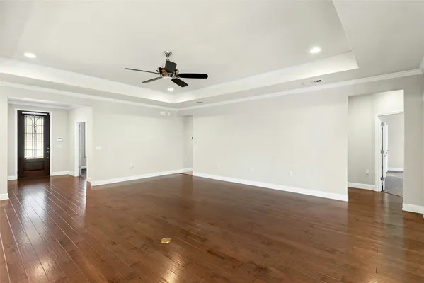 Property Slideshow image 3 of 40 | 811 holiday creek ln, Georgetown, TX, 78633