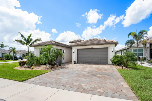 Property Slideshow image 3 of 46 | 12200 sw sandpiper way, Port St Lucie, FL, 34987