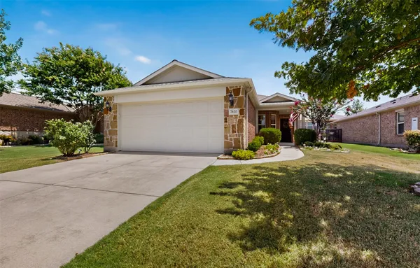 Property Slideshow image 3 of 40 | 7420 wiley ln, Frisco, TX, 75036