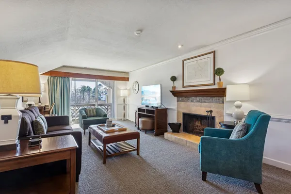 Property Slideshow image 3 of 32 | 237 padgetts ordinary, Williamsburg, VA, 23185