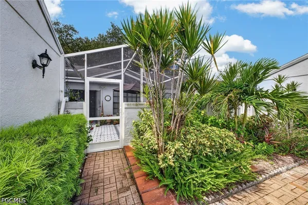 Property Slideshow image 2 of 32 | 4721 lakeside club blvd 2, Fort Myers, FL, 33905