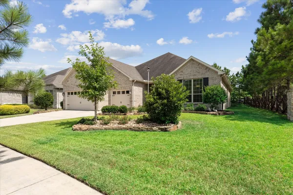 Property Slideshow image 2 of 48 | 245 appaloosa ct, The Woodlands, TX, 77382