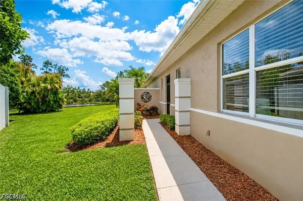 Property Slideshow image 2 of 50 | 10619 tirano ct, Fort Myers, FL, 33913