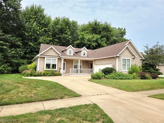 Property Slideshow image 3 of 46 | 1901 pembrooke ln, Avon, OH, 44011
