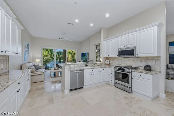 Property Slideshow image 3 of 50 | 3053 aviamar cir 203, Naples, FL, 34114