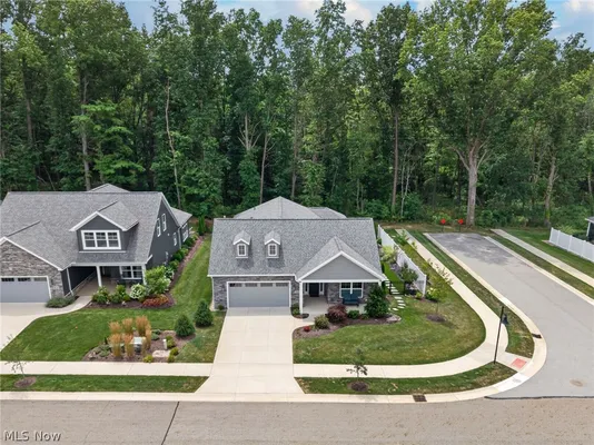 Property Slideshow image 3 of 44 | 2060 hawthorn ct, Green, OH, 44720