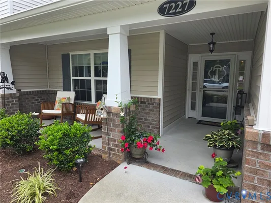 Property Slideshow image 2 of 6 | 7227 cherry leaf way, Mechanicsville, VA, 23111
