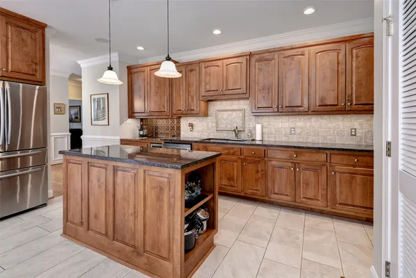 Property Slideshow image 3 of 33 | 169 highland, Williamsburg, VA, 23188