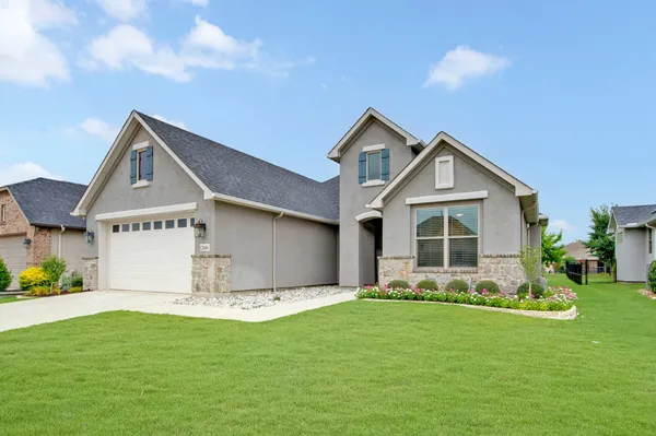 Property Slideshow image 3 of 36 | 12616 copper ore way, Denton, TX, 76207