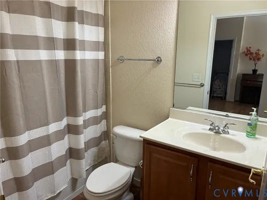 Property Slideshow image 3 of 19 | 1407 hawick ter, Chesapeake, VA, 23322