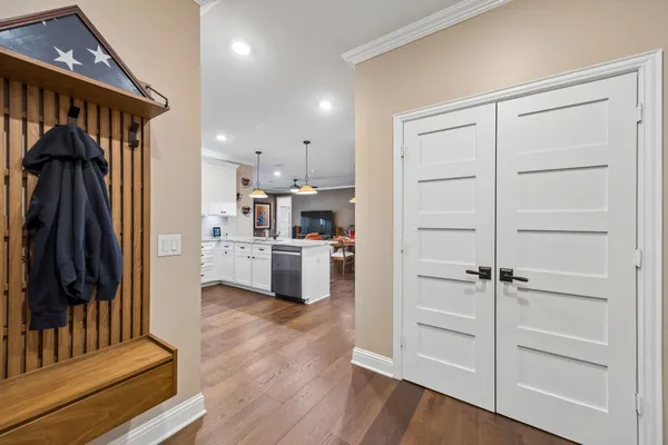 Property Slideshow image 3 of 28 | 1735 wittington pl 3207, Farmers Branch, TX, 75234