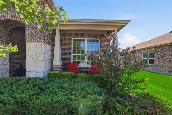 Property Slideshow image 3 of 40 | 8870 silent river rd, Frisco, TX, 75036