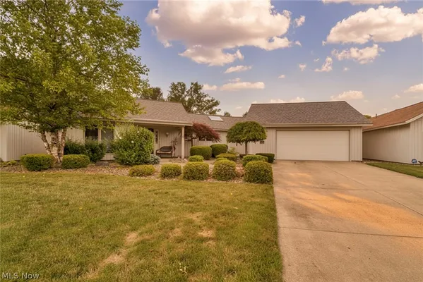 Property Slideshow image 2 of 50 | 32668 deerspring ct, North Ridgeville, OH, 44039