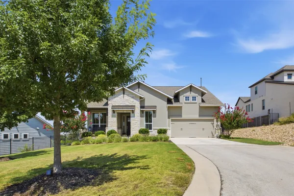 Property Slideshow image 2 of 40 | 113 corbin ave 7, Georgetown, TX, 78628