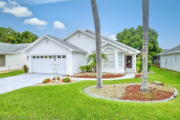 Property Slideshow image 2 of 48 | 3231 e pebble creek dr, Avon Park, FL, 33825