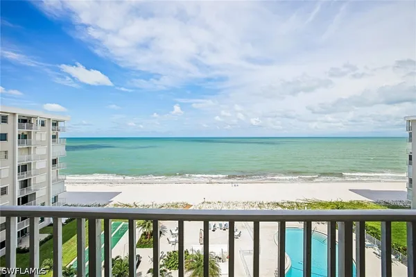 Property Slideshow image 2 of 25 | 3443 gulf shore blvd 710, Naples, FL, 34103