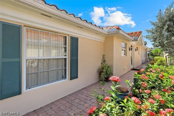 Property Slideshow image 3 of 50 | 5425 guadeloupe way, Naples, FL, 34119