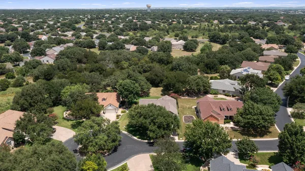 Property Slideshow image 2 of 36 | 103 brooks cir, Georgetown, TX, 78633