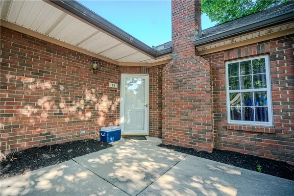Property Slideshow image 2 of 16 | 19 edinburgh village dr, Centerville, OH, 45458