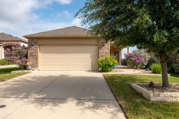 Property Slideshow image 2 of 26 | 214 hobby st, Georgetown, TX, 78633