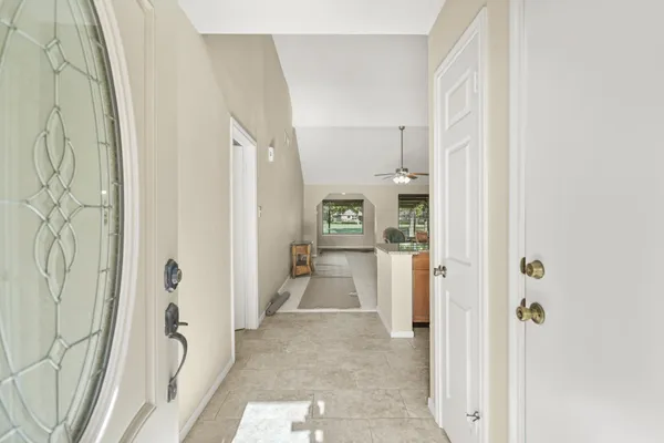 Property Slideshow image 3 of 25 | 702 w country grove cir, Pearland, TX, 77584