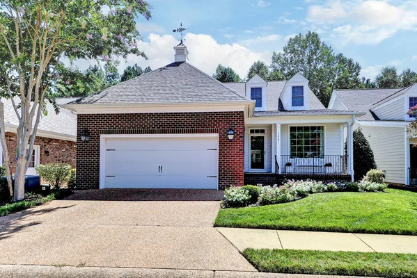 Property Slideshow image 2 of 59 | 4027 river moor, Williamsburg, VA, 23188