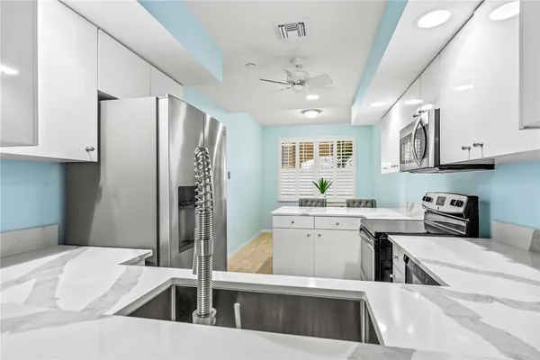 Property Slideshow image 3 of 35 | 5520 n harbor village dr 204, Vero Beach, FL, 32967