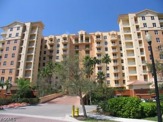Property Slideshow image 2 of 10 | 14250 royal harbour ct 1015, Fort Myers, FL, 33908