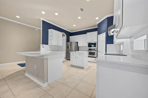 Property Slideshow image 2 of 49 | 25107 derbybrook ct, Katy, TX, 77494