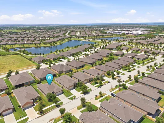 Property Slideshow image 3 of 40 | 1681 port royal ln, Frisco, TX, 75036