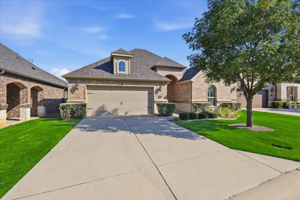 Property Slideshow image 3 of 39 | 2809 esplanade blvd 2809, Mansfield, TX, 76063