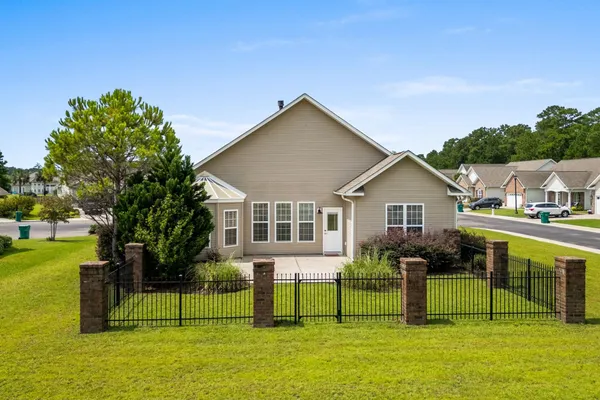 Property Slideshow image 3 of 52 | 701 minner ct, Myrtle Beach, SC, 29575