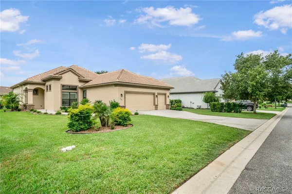 Property Slideshow image 2 of 45 | 1139 n hunt club dr, Hernando, FL, 34442
