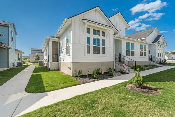Property Slideshow image 2 of 34 | 103 san luis pass 102, San Marcos, TX, 78666