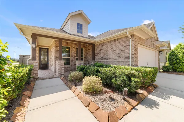 Property Slideshow image 3 of 36 | 5503 keystone bay ct, Fulshear, TX, 77441