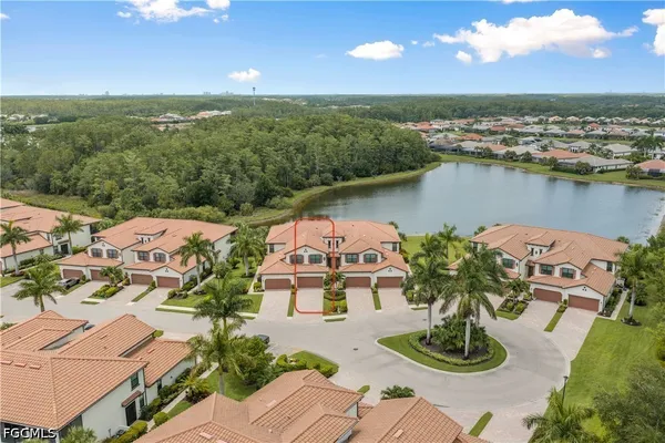 Property Slideshow image 3 of 50 | 11884 arboretum run dr 201, Fort Myers, FL, 33913