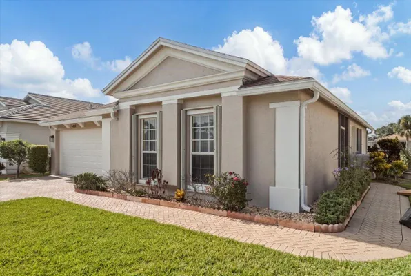 Property Slideshow image 3 of 36 | 401 sw lake forest way, ,, FL, 34986