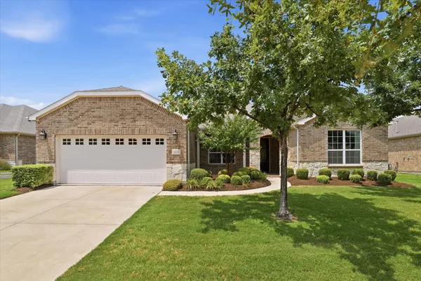 Property Slideshow image 2 of 37 | 2464 island view dr, Frisco, TX, 75036