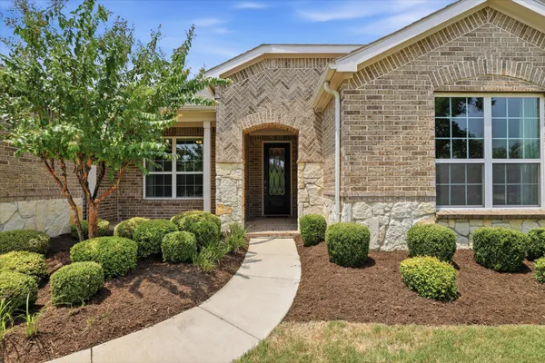 Property Slideshow image 3 of 37 | 2464 island view dr, Frisco, TX, 75036