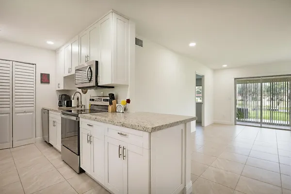 Property Slideshow image 3 of 35 | 352 covered bridge blvd a, ,, FL, 33467