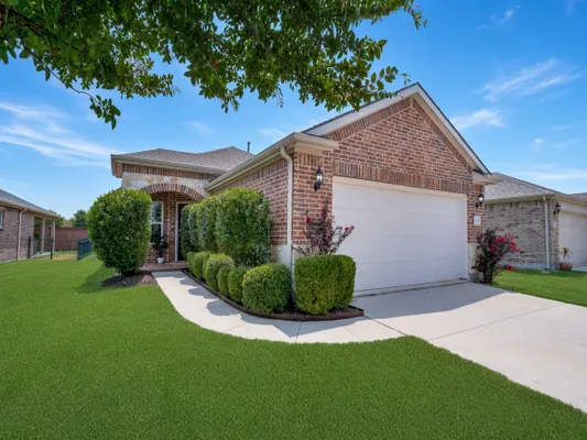 Property Slideshow image 2 of 30 | 7928 cool river dr, Frisco, TX, 75036