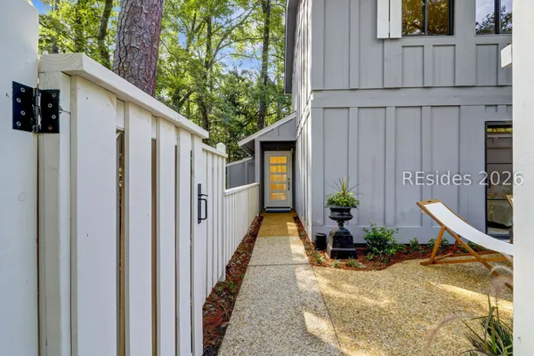 Property Slideshow image 2 of 53 | 4 honeysuckle ct, Hilton Head Island, SC, 29926
